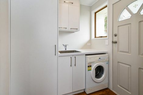 Photo of property in 20 Hyperion Drive, Randwick Park, Auckland, 2105