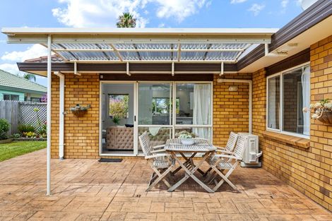 Photo of property in 106 Lakeside Drive, Orewa, 0931