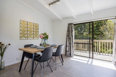 Photo of property in 2/104 Ocean View Road, Northcote, Auckland, 0627