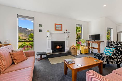 Photo of property in 15 Holloway Street, Clyde, 9330