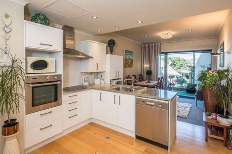 Photo of property in 10/4u Seaview Road, Paraparaumu Beach, Paraparaumu, 5032