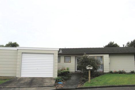 Photo of property in 9 Crestlands Place, Papakura, 2110