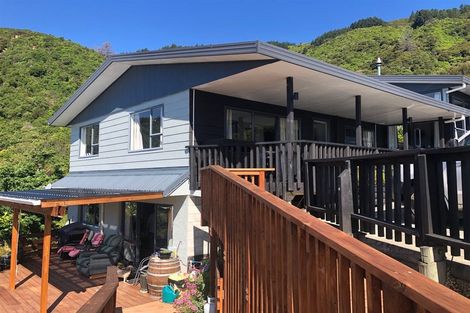 Photo of property in 4 Finlay Grove, Waikawa, Picton, 7220
