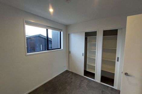 Photo of property in 9/23 Awaroa Road, Sunnyvale, Auckland, 0612