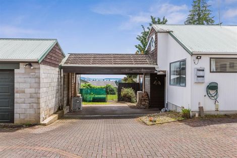 Photo of property in 70 Utuhina Road, Springfield, Rotorua, 3015