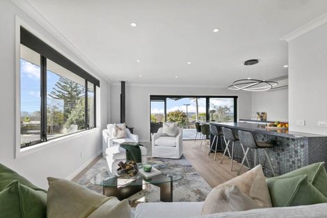 Photo of property in 2a Redwood Drive, Massey, Auckland, 0614