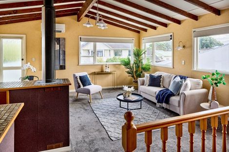 Photo of property in 281 Riverside Drive, Waterloo, Lower Hutt, 5011