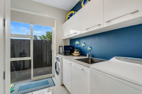 Photo of property in 28 Stace Hopper Drive, One Tree Point, 0118