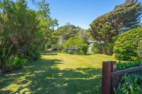 Photo of property in 25 Te Moana Road, Waikanae Beach, Waikanae, 5036