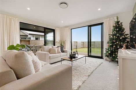 Photo of property in 18 Mcwatters Drive, Ngatea, 3503