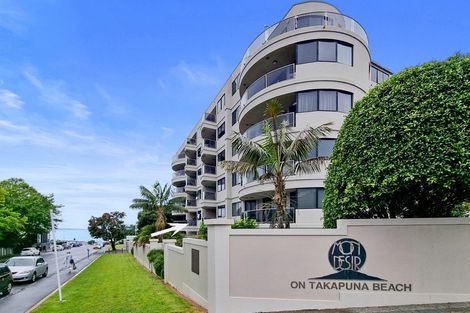 Photo of property in 1c/175 Hurstmere Road, Takapuna, Auckland, 0622