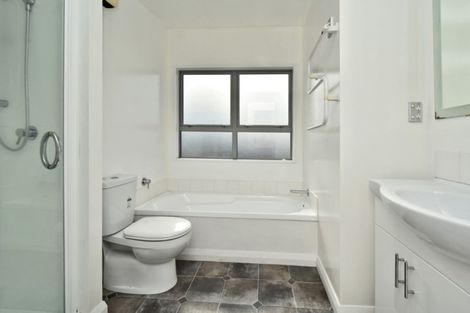 Photo of property in 8 Broadbent Street, Riccarton, Christchurch, 8041