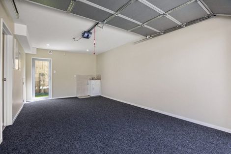 Photo of property in 47b Gossamer Drive, Pakuranga Heights, Auckland, 2010