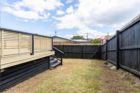Photo of property in 2/900a Mount Eden Road, Three Kings, Auckland, 1024