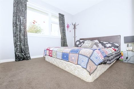 Photo of property in 106 Avonhead Road, Avonhead, Christchurch, 8042