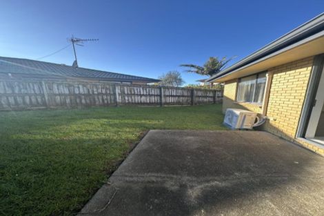 Photo of property in 2 Reef Place, Mangere, Auckland, 2022