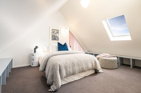 Photo of property in 64 Friend Street, Karori, Wellington, 6012