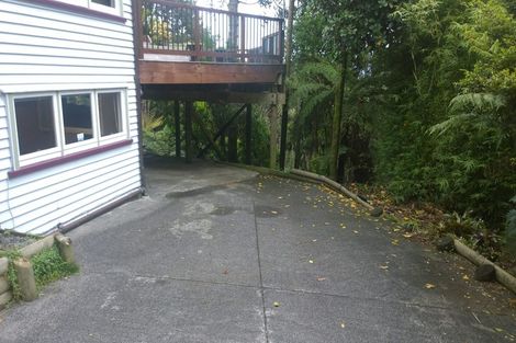 Photo of property in 12 Tawini Road, Titirangi, Auckland, 0604