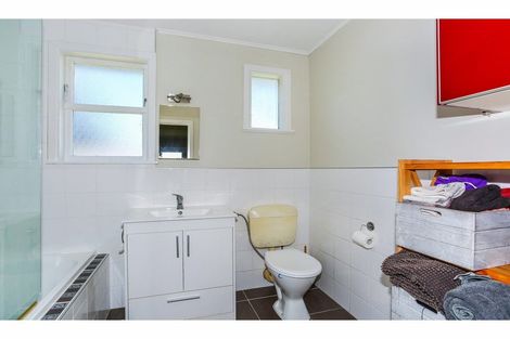 Photo of property in 1/90 Kelvin Road, Papakura, 2110