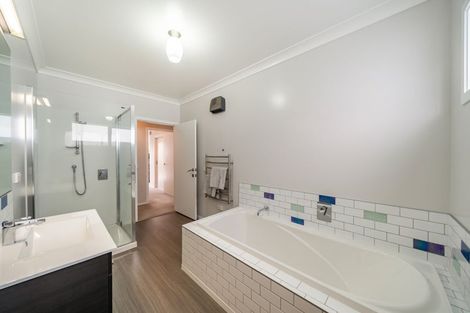 Photo of property in 21 Flotilla Place, Whitby, Porirua, 5024