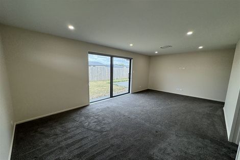 Photo of property in 7 Fountain Place, Rolleston, 7614