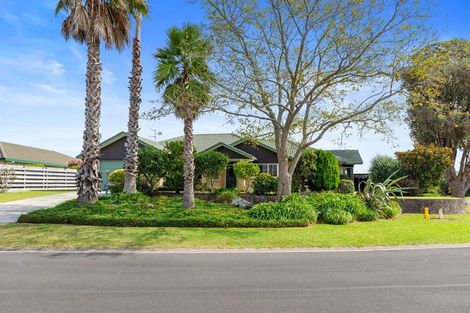 Photo of property in 1 Halesia Place, Mount Maunganui, 3116