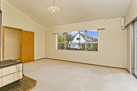 Photo of property in 14 Shanaway Rise, Hillcrest, Auckland, 0627