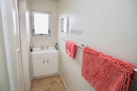 Photo of property in 2/22 Hardley Street, Whitiora, Hamilton, 3200