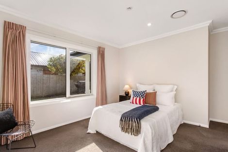 Photo of property in 17 Walnut Avenue, Strowan, Christchurch, 8052