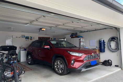 Photo of property in 8 Disley Road, Wattle Downs, Auckland, 2103