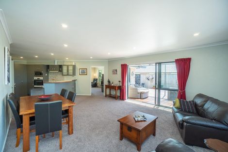 Photo of property in 147 Pacific Drive, Fitzherbert, Palmerston North, 4410