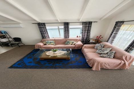 Photo of property in 32 Vimy Place, Mangere, Auckland, 2022