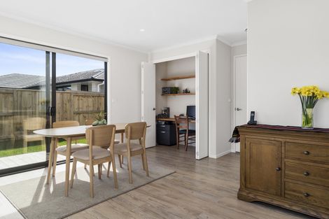 Photo of property in 122 Puhirake Crescent, Pyes Pa, Tauranga, 3112