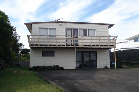 Photo of property in 8 Shakespear Road, Army Bay, Whangaparaoa, 0930