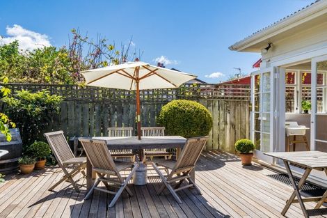 Photo of property in 17 Fitzherbert Street, Alicetown, Lower Hutt, 5010