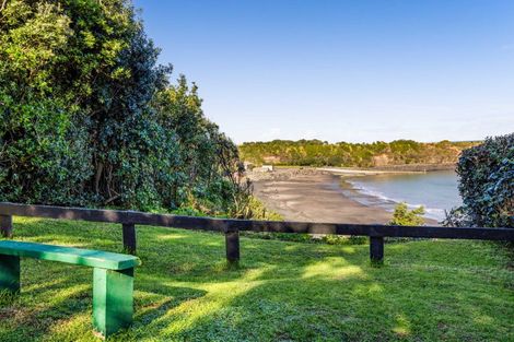 Photo of property in 22 Halse Place, Opunake, 4616