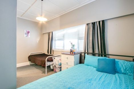 Photo of property in 28 Bowling Road, Greenmeadows, Napier, 4112