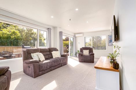 Photo of property in 289 Shakespeare Street, Leamington, Cambridge, 3432