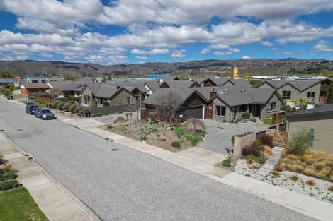 Photo of property in 35 Larch Crescent, Alexandra, 9320