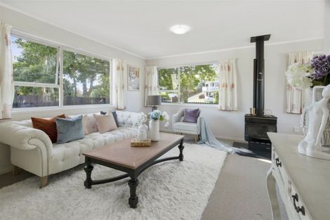 Photo of property in 13 Tamahere Drive, Glenfield, Auckland, 0629