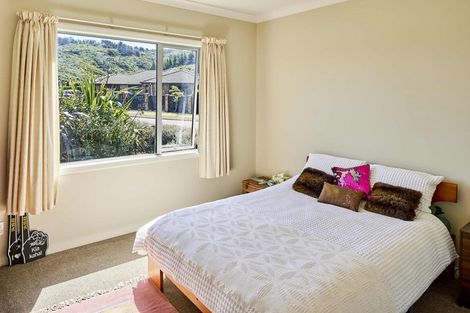 Photo of property in 37 Meadowbank Drive, Belmont, Lower Hutt, 5010