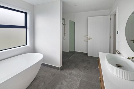 Photo of property in 8b Maire Street, Woburn, Lower Hutt, 5010