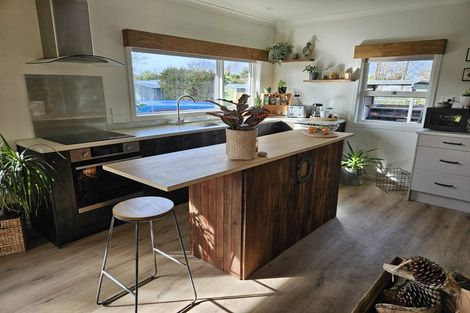 Photo of property in 7 Point Bush Road, Waimate, 7924