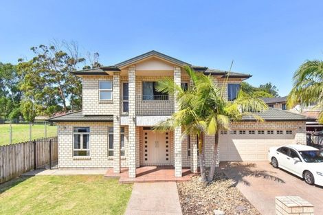 Photo of property in 27 Matuhi Grove, Papatoetoe, Auckland, 2025