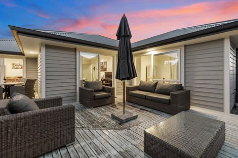 Photo of property in 1 Benmore Crescent, Pyes Pa, Tauranga, 3112