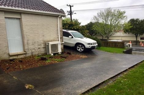 Photo of property in 1/23 College Road, Northcote, Auckland, 0627