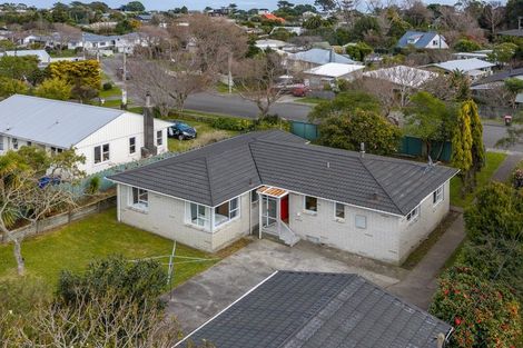 Photo of property in 120 Alexander Road, Raumati Beach, Paraparaumu, 5032