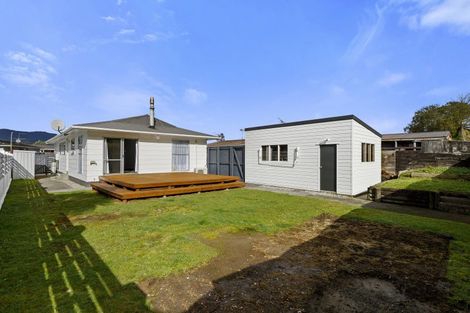 Photo of property in 45 Hartford Crescent, Totara Park, Upper Hutt, 5018