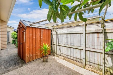 Photo of property in 12 Mulvaney Crescent, Henderson, Auckland, 0612