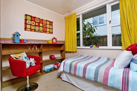 Photo of property in 6 Da Vinci Place, West Harbour, Auckland, 0618